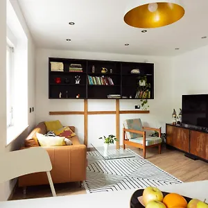 Large Two Bedroom Family App - Free Parking Lublana